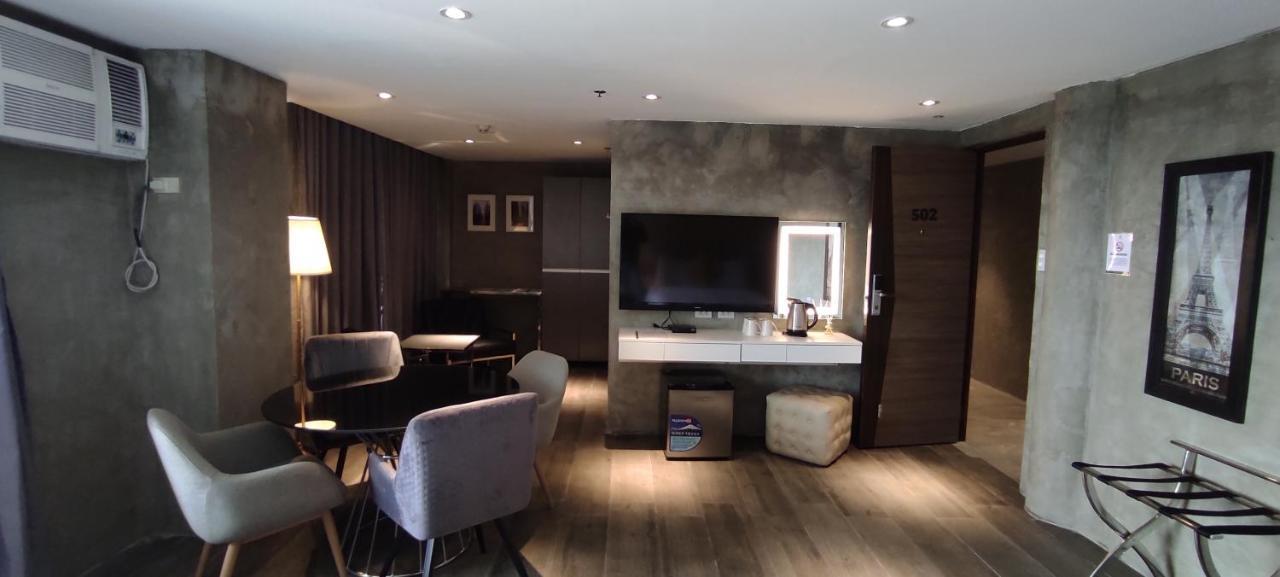 City Park Hotel Residences Тагуиг Екстериор снимка