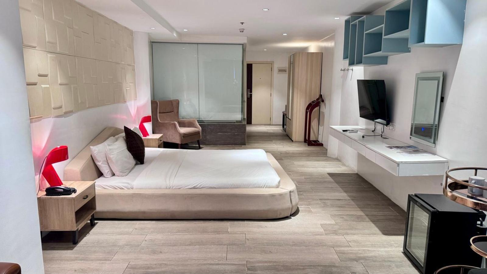 City Park Hotel Residences Тагуиг Екстериор снимка