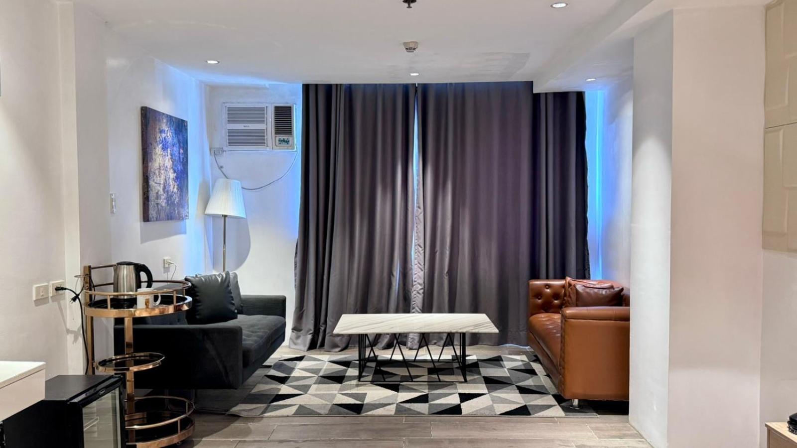 City Park Hotel Residences Тагуиг Екстериор снимка