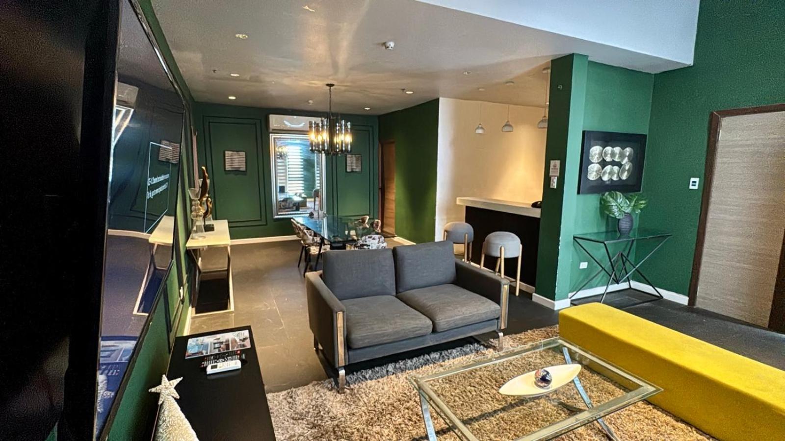 City Park Hotel Residences Тагуиг Екстериор снимка