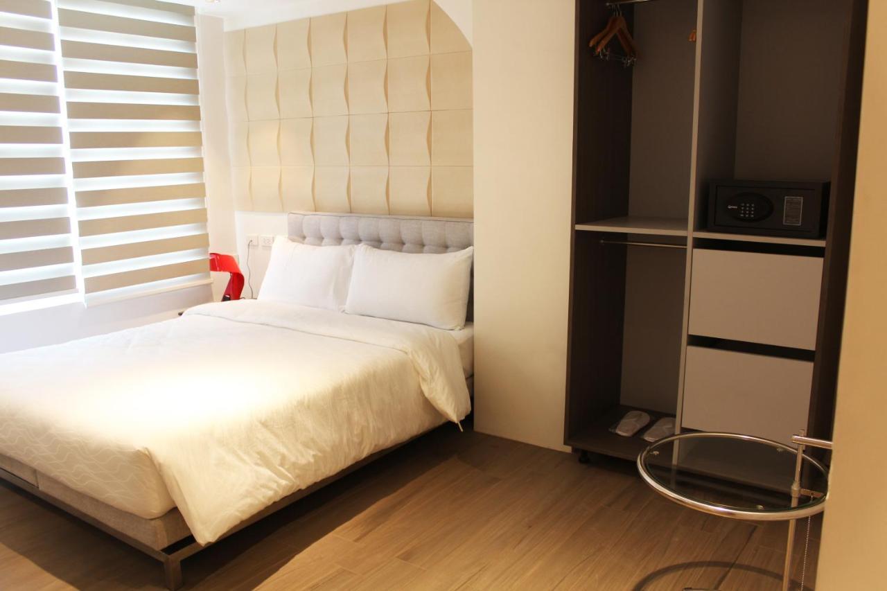 City Park Hotel Residences Тагуиг Екстериор снимка